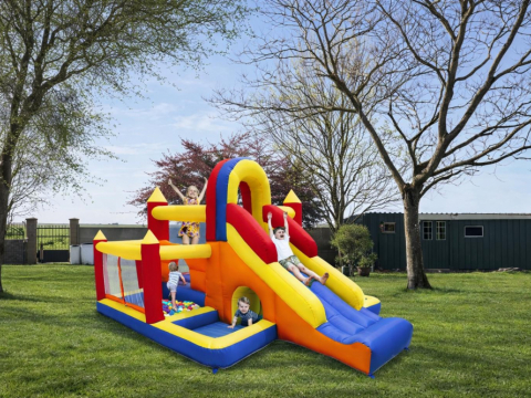 Ch&acirc;teau gonflable